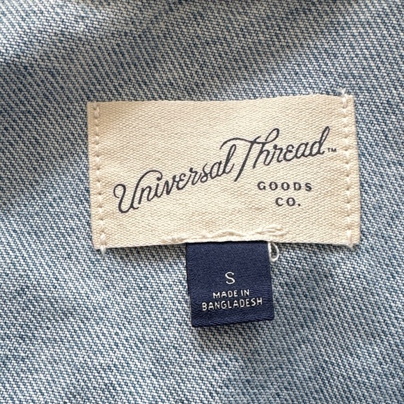 Universal Thread Studded Light Blue Denim Jacket with Studs - Picture 2 of 3